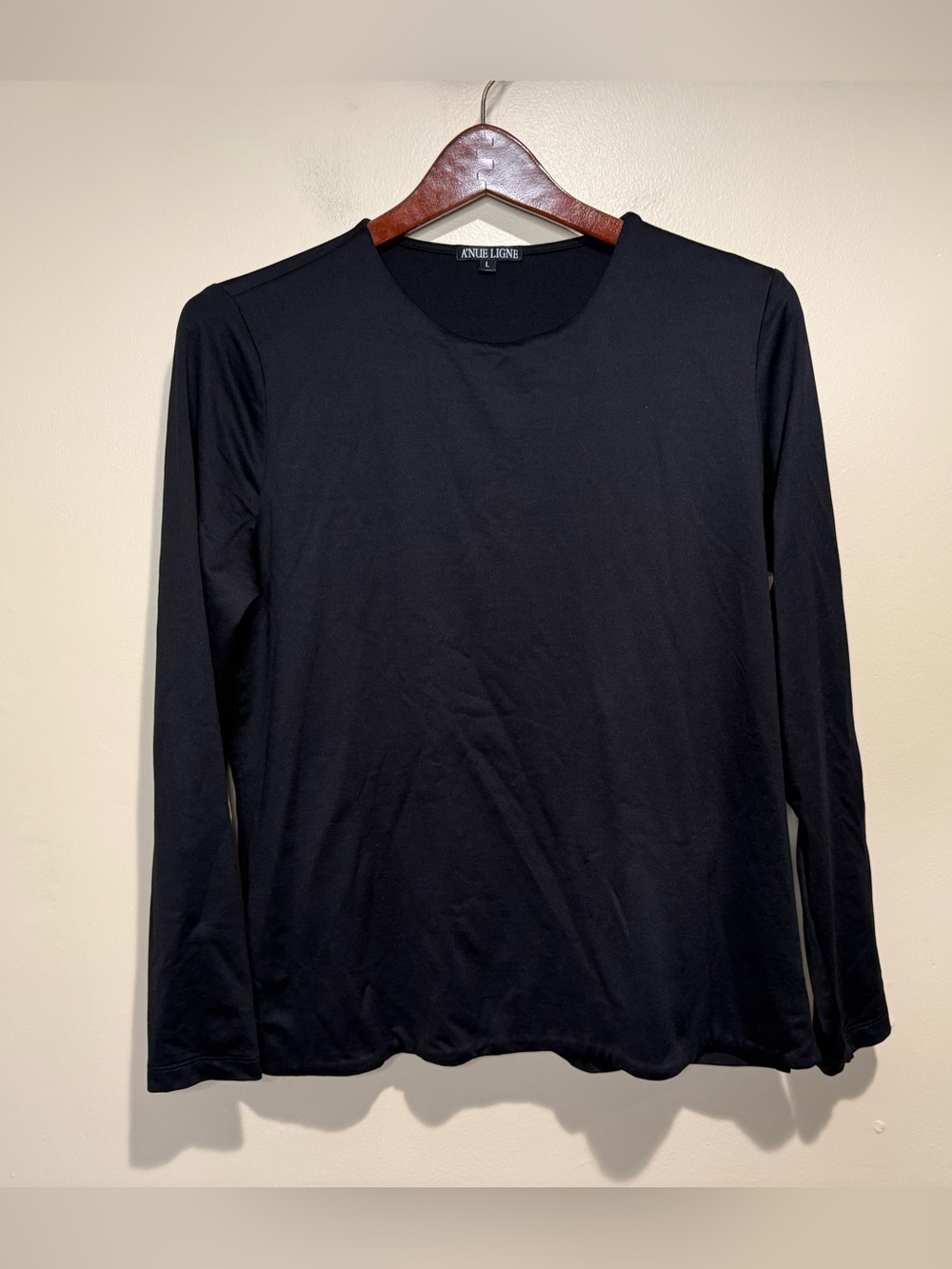 A'NUE LIGNE black long sleeve